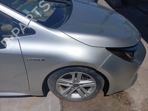 Used Right front fenders TOYOTA COROLLA Hatchback (_E21_, _EA1_, _EH1_) [2018-2025]  29998372