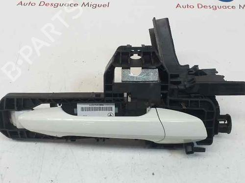 Used Front right exterior door handle MERCEDES-BENZ A-CLASS (W176) A 200 CDI / d (176.008) (136 hp) 9357609