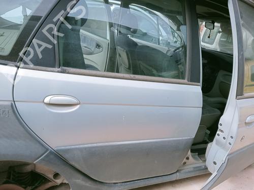 Używane Klamka zewnętrzna drzwi tylnych prawych RENAULT SCÉNIC I MPV (JA0/1_, FA0_) 2.0 16V RX4 (139 hp) 24801065
