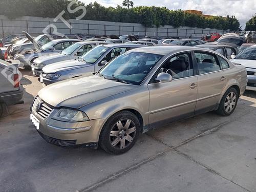 Lève-vitre arrière gauche VW PASSAT B5.5 (3B3) 1.9 TDI (130 hp) 20717559