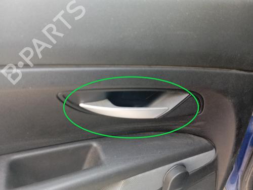 Venstre bak invendig håndtak FIAT GRANDE PUNTO (199_) 1.4 16V (90 hp) 27651819