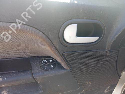 Venstre fortil invendig håndtag FORD FUSION (JU_) 1.4 TDCi (68 hp) 24034012