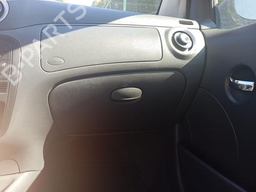 Used Glove box CITROËN C2 (JM_) 1.4 (73 hp) 26004799
