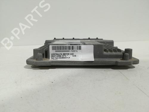 Engine control unit (ECU) SEAT LEON (1P1)  | BP9349215M57 
