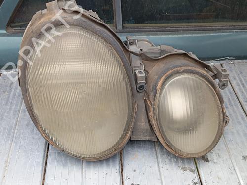 Used Right headlight MERCEDES-BENZ CLK (C208) CLK 200 (208.335) (136 hp) 12278451