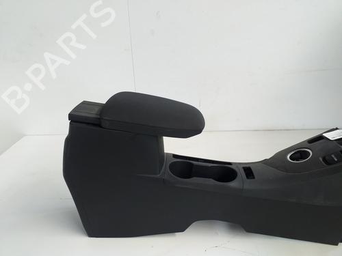 Armrest / Center console TOYOTA AURIS (_E18_) 1.8 Hybrid (ZWE186_, ZWE186R) | BP15417716I20 