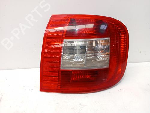 Farolim direito Farolim direito FIAT MULTIPLA (186_) 1.9 JTD (186AXE1A) (120 hp) 36389862 36389862