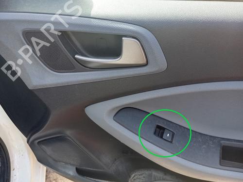 Used Right front window switch HYUNDAI i20 II (GB, IB) [2014-2021]  24527910
