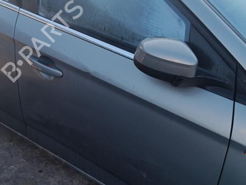 Used Right front door FORD MONDEO IV (BA7) [2007-2015]  23448536