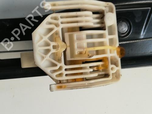 Front right window mechanism BMW 1 (E87) 118 d | BP15423165C23 