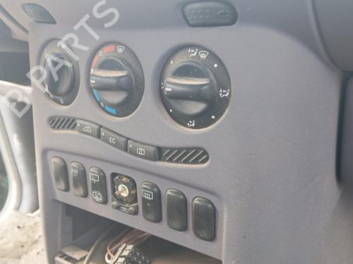 AC Styreenhet / Manøvreringsenhet MERCEDES-BENZ A-CLASS (W168) A 140 (168.031, 168.131) (82 hp) 24417518