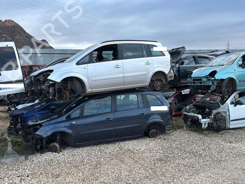 Left headlight OPEL ZAFIRA / ZAFIRA FAMILY B (A05) 1.9 CDTI (M75) | BP32342262C28