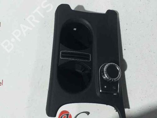 Used Switch MERCEDES-BENZ A-CLASS (W176) A 200 CDI / d (176.008) (136 hp) 9357981