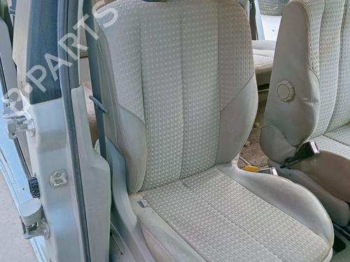 Used Right front seat RENAULT SCÉNIC II (JM0/1_) 1.9 dCi (JM0G, JM12, JM1G, JM2C) (120 hp) 25848620