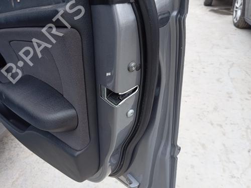 Used Front right lock BMW 3 (E46) 320 d (150 hp) 28491827
