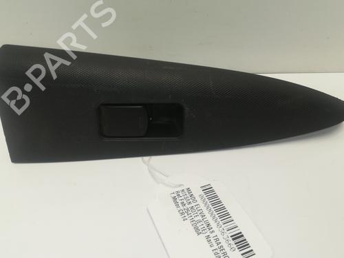 Used Right rear window switch NISSAN NOTE (E11, NE11) 1.4 (88 hp) 14365661