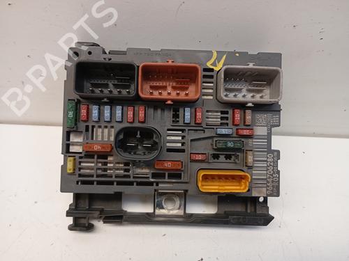 Used Fuse box Fuse box 38411222 38411222