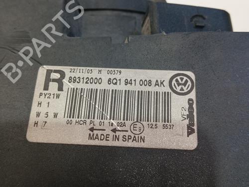 Right headlight VW POLO IV (9N_, 9A_)  | BP30082874C29 