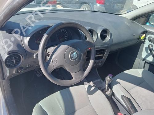 Steering wheel SEAT IBIZA III (6L1) 1.4 16V (75 hp) 17510599