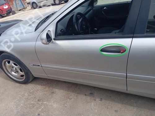 Used Front left exterior door handle MERCEDES-BENZ C-CLASS (W203) C 200 CDI (203.004) (116 hp) 25903300