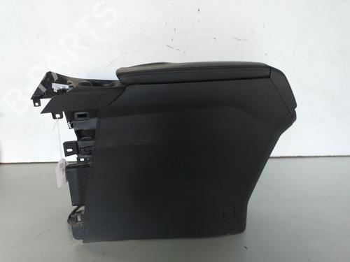 Used Armrest / Center console PEUGEOT 3008 II SUV (MC_, MR_, MJ_, M4_) 1.6 BlueHDi 120 (120 hp) 25743455