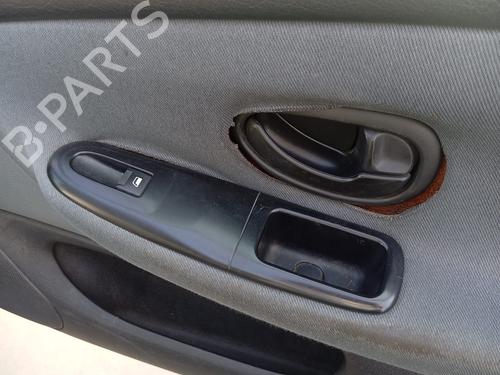Used Front right interior door handle PEUGEOT 406 (8B) 2.0 HDI 90 (90 hp) 24033954