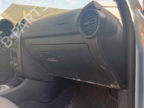 Handskerum SEAT CORDOBA (6L2) 1.9 SDI (64 hp) 28703037