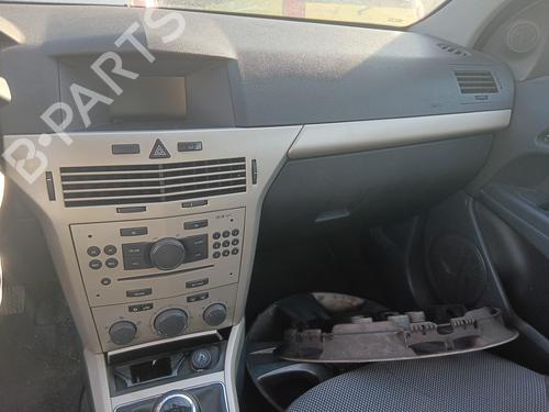 Handskerum OPEL ASTRA H (A04) 1.7 CDTI (L48) (110 hp) 16946999