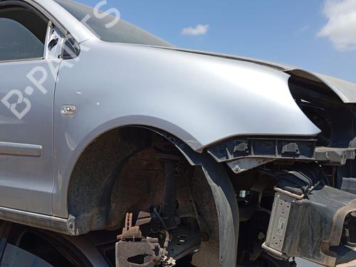 Used Right front fenders VW POLO (9N_, 9A_) 1.4 TDI (75 hp) 17663708