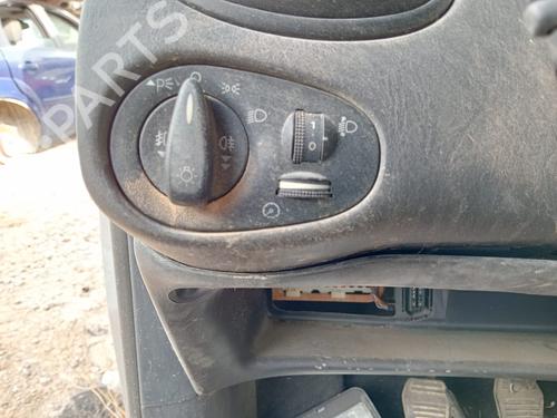 Used Headlight switch FORD FOCUS I Saloon (DFW) 1.8 TDCi (115 hp) 12286436