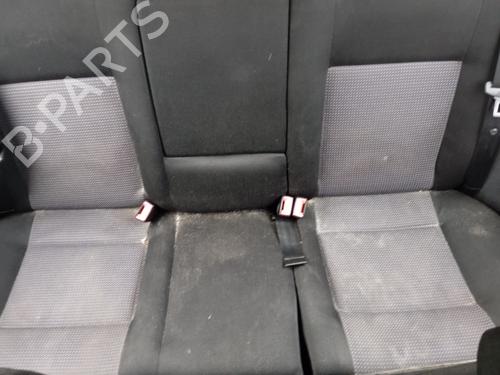 Used Rear center seatbelt VW GOLF IV (1J1) 1.4 16V (75 hp) 21389162