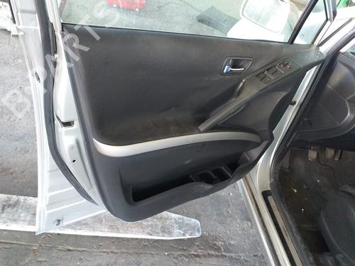 Venstre foran invendig håndtak TOYOTA COROLLA Verso (ZER_, ZZE12_, R1_) 2.2 D-4D (AUR10_, AUR10R) (177 hp) 12281636