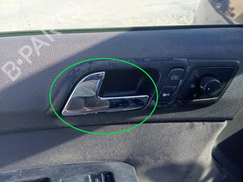 Used Front left interior door handle VW POLO IV (9N_, 9A_) 1.4 16V (75 hp) 29078653