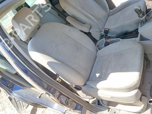 Used Right front seat FORD FOCUS C-MAX (DM2) [2003-2007]  22799875