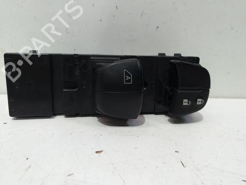 Used Switch NISSAN MICRA V (K14) [2016-2025]  25607431