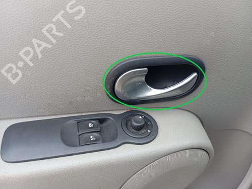 Venstre foran invendig håndtak RENAULT MODUS / GRAND MODUS (F/JP0_) 1.4 (JP01, JP0J) (98 hp) 29306213
