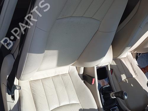 Used Right front seat MERCEDES-BENZ C-CLASS (W203) C 220 CDI (203.008) (150 hp) 24333322