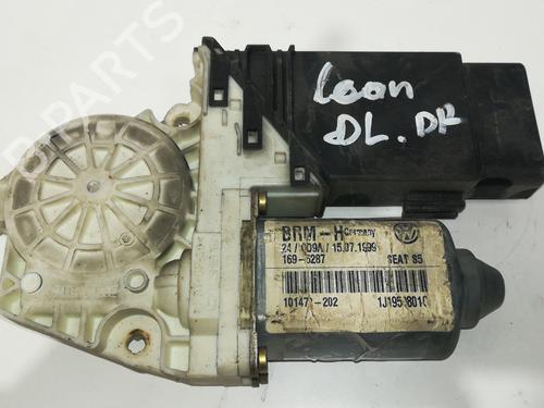 Left front window motor SEAT LEON (1M1) 1.6 16 V | BP9350718E21 