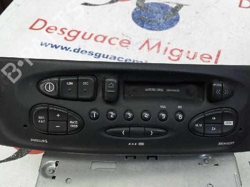 Used Radio RENAULT MEGANE I Coach (DA0/1_) [1996-2003]  9348370