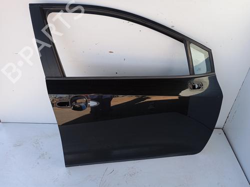 Puerta delantera derecha TOYOTA COROLLA Saloon (_E21_) 1.6 VVTi (ZRE210) (122 hp) 32411342