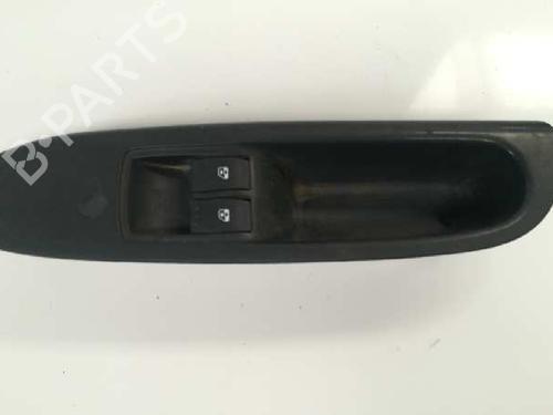 Used Left front window switch RENAULT CLIO II (BB_, CB_) [1998-2016]  9353678