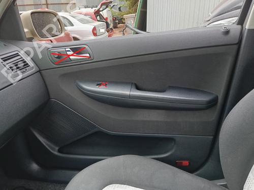 Høyre frontpanel SKODA FABIA I Combi (6Y5) 1.4 TDI (75 hp) 28478217