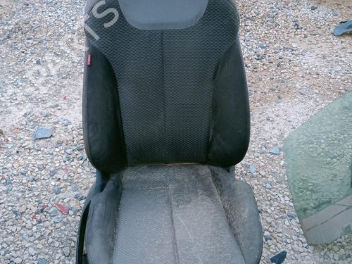 Used Right front seat SEAT LEON (1P1) [2005-2013]  16236147