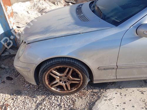 Used Left front fenders MERCEDES-BENZ C-CLASS (W203) [2000-2007]  29316427
