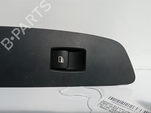 Right front window switch BMW 1 (E81) 118 d (143 hp) 15979800 |