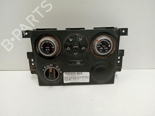 Used Climate control SUZUKI GRAND VITARA II (JT, TE, TD) 1.9 DDiS All-wheel Drive (JT419, TD44, JB419WD, JB419XD,... (129 hp) 12289197