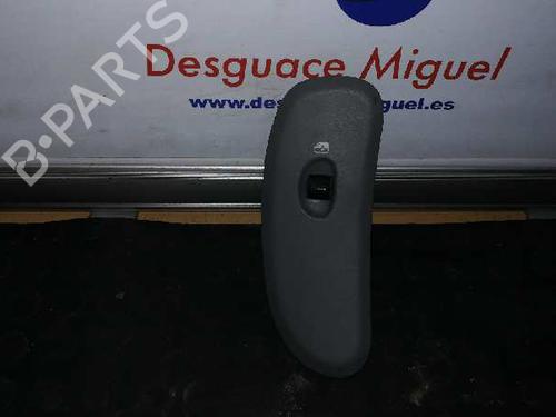 Used Right front window switch CHRYSLER VOYAGER IV (RG, RS) [1999-2008]  9352366