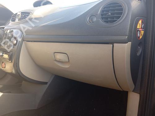 Used Glove box RENAULT CLIO III (BR0/1, CR0/1) 1.2 16V (BR0R, BR1D, BR1L, CR0R) (65 hp) 24198389