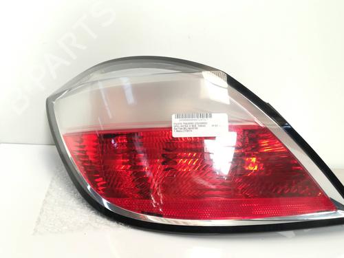 Used Left taillight OPEL ASTRA H (A04) [2004-2014]  11011754