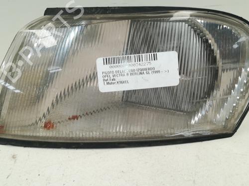 Clignotant avant gauche OPEL VECTRA B (J96) 1.6 i 16V (F19) (100 hp) 12294261